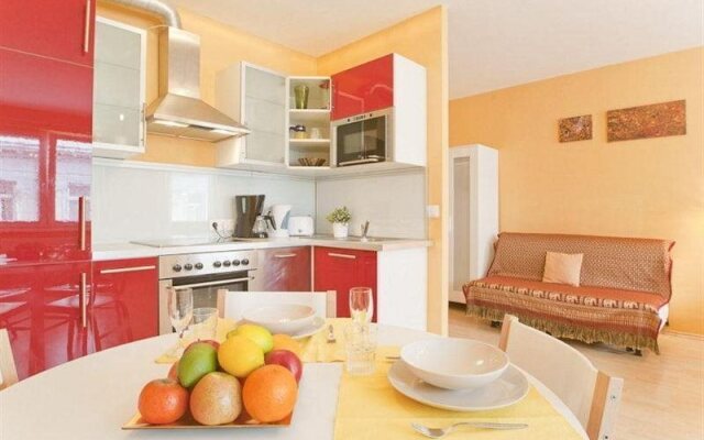 Vienna Opera Apartment