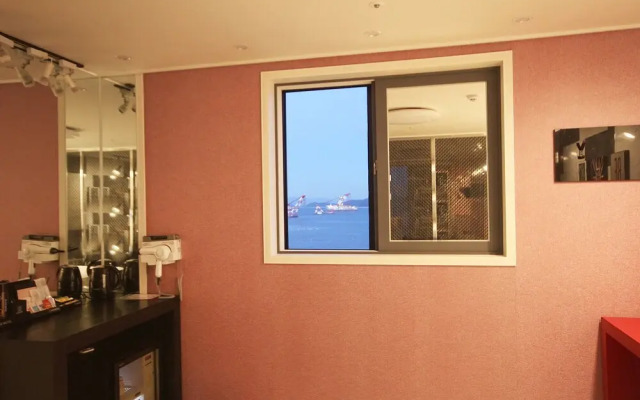 Geoje Island Sadeung K Self Check-in Motel