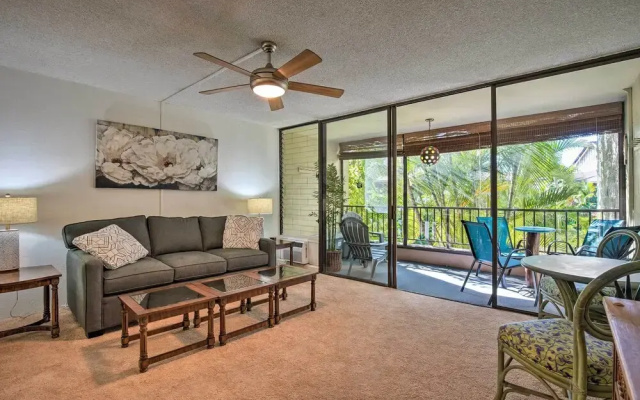 Breezy Condo w/ Screened Lanai in Kailua-kona!