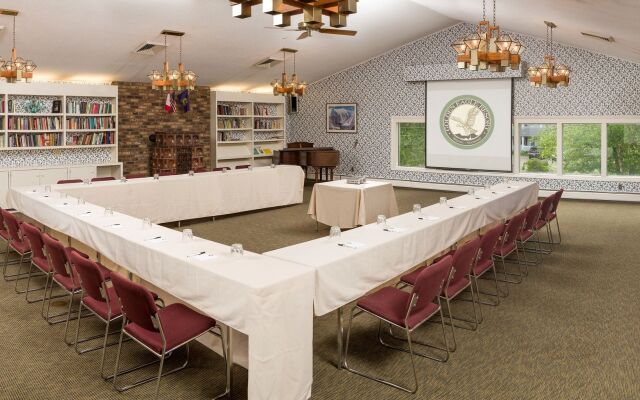 Bluebird Cady Hill Lodge