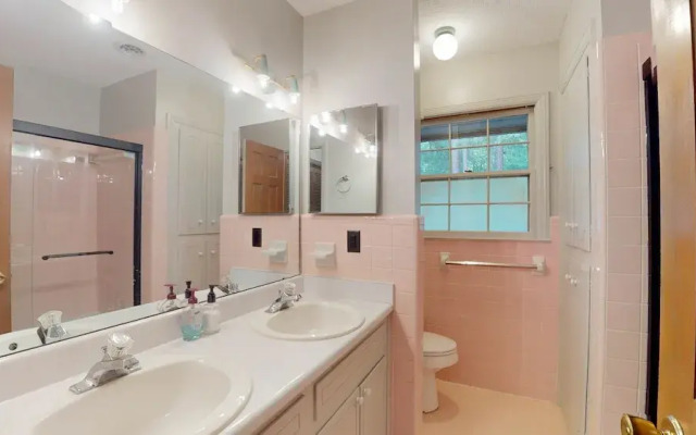 Live Oak Hideaway 4 Bedroom Home