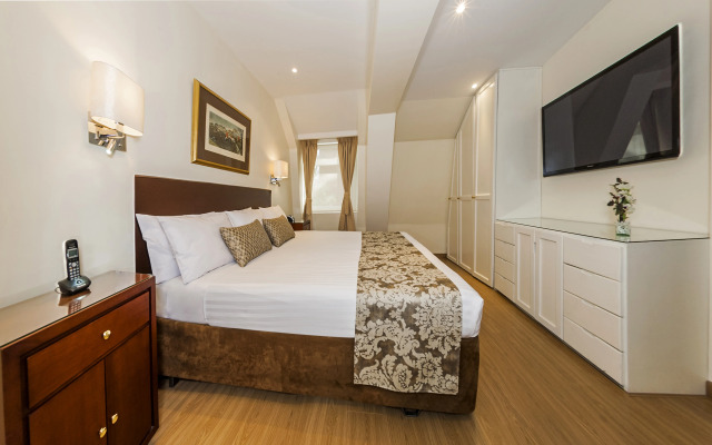 Hotel Portón de la Cabrera