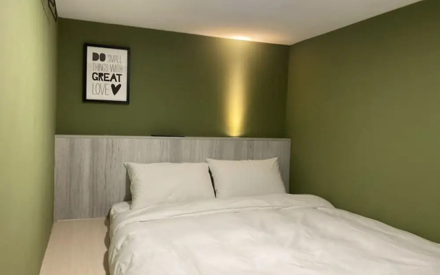 Owl Hostel