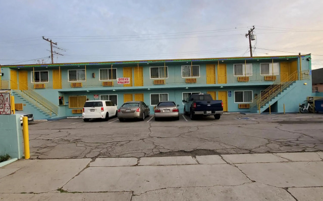 Rose Motel