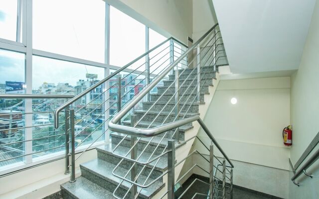 Capital O 15950 J K Residency