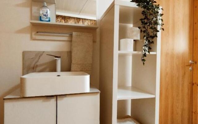 Sabbah's apartment couple