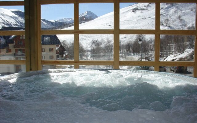 Well-kept apartment in les Sybelles with 310 km. of slopes