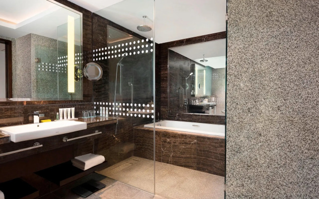 Le Meridien Dhaka