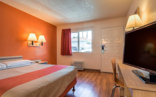 Motel 6 Los Angeles - Hacienda Heights