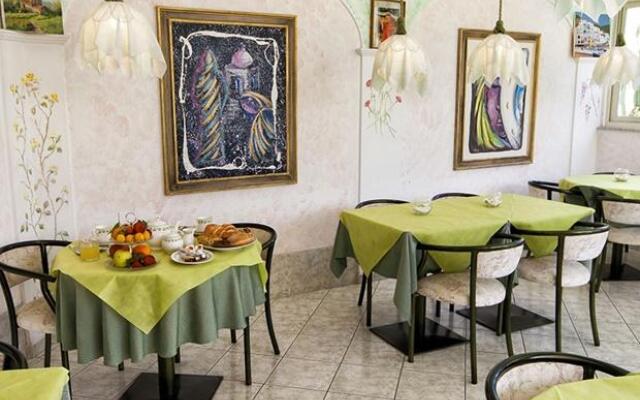hotel la rondinella