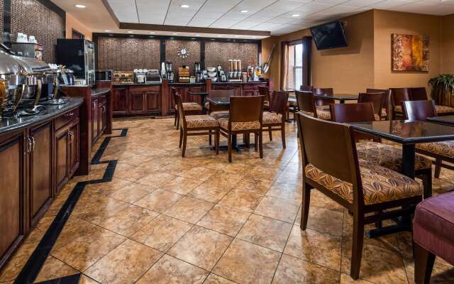 Best Western Plus Midwest Inn & Suites