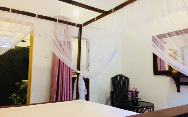 Damith Tourist Inn