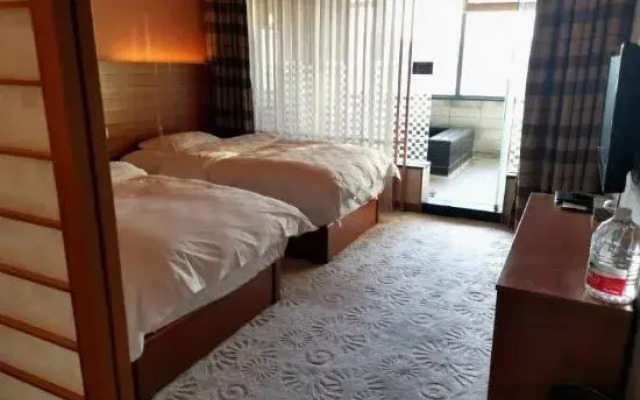 Xinlongmen Fenglv Hot Spring Hotel