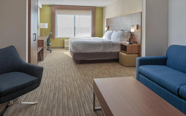 Holiday Inn Express & Suites Belleville by IHG
