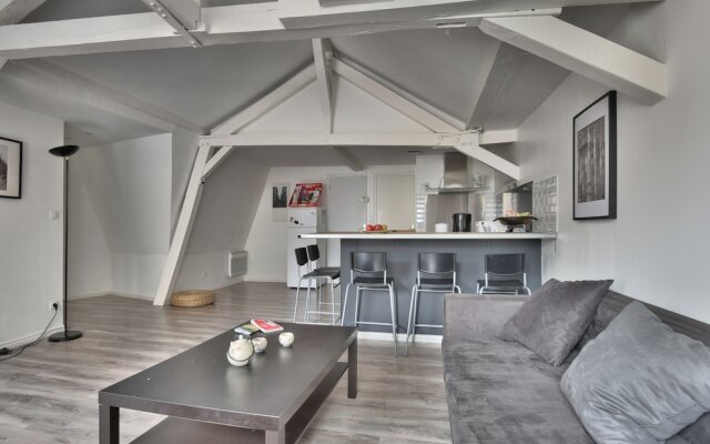 T3 Rénové tout Confort proche métro