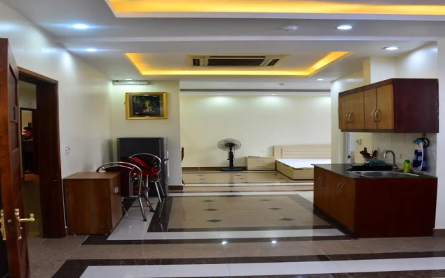 Tan Long Lach Tray Apartment