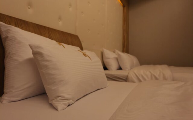 Java Hotel