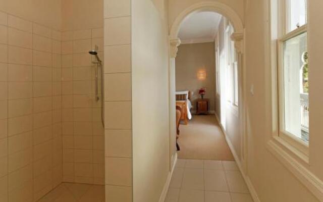 Oinako Bed & Breakfast