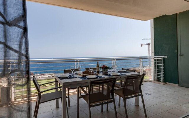 PRIME AREA Seafront 3Bed Sliema with pool FL502