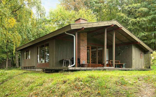 Gorgeous Holiday Home in Ry Right by the Lake