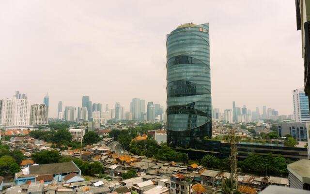 Luxury Studio At Semanggi Apartment
