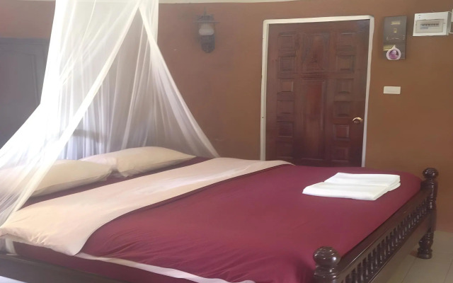 Baandin Huaiphung Resort