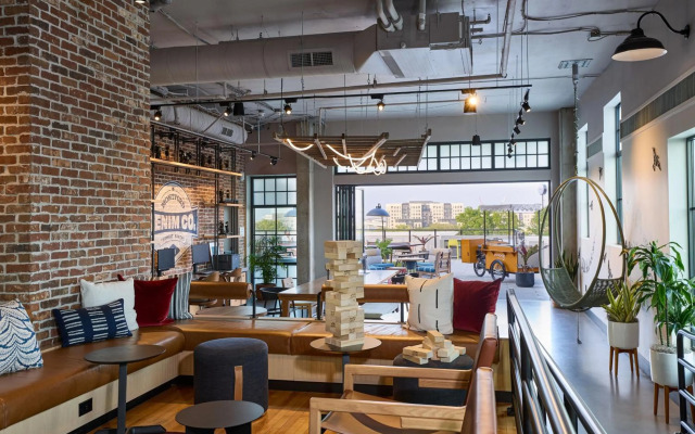 Moxy Charleston Downtown