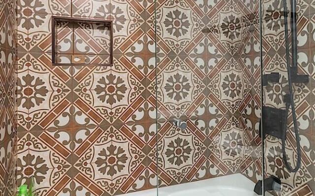 Northland Glam 3BR by Casago