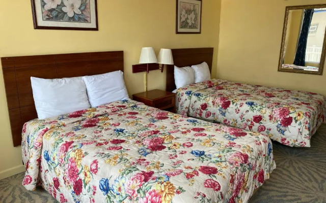 Rodeway Inn By The Bay
