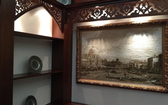 Venice Time 90