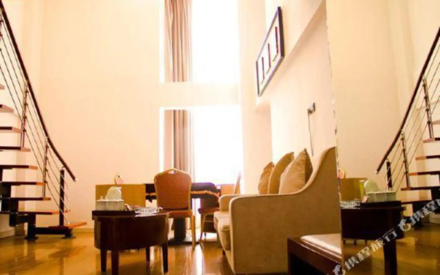 Yicheng Lanbowan Hotspring Holiday Hotel