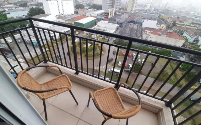 Apê iluminado e com vista alta no Brás