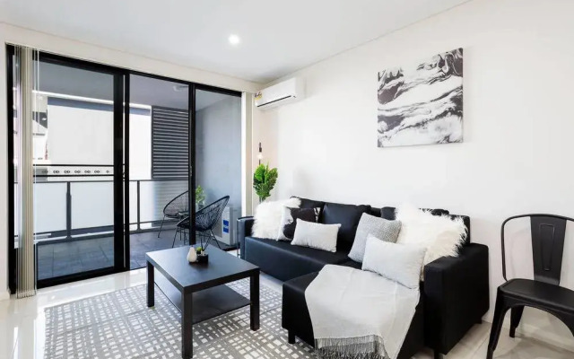 Boutique Apartment - Nearby Transport & Mall
