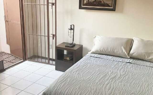 New Apt in GDL Near Cathedral