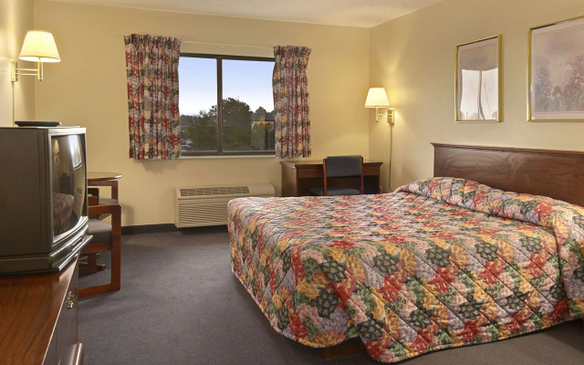 Travelodge by Wyndham Downtown Chicago