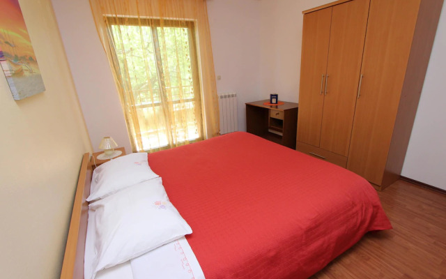 Rooms and Apartment Sanja