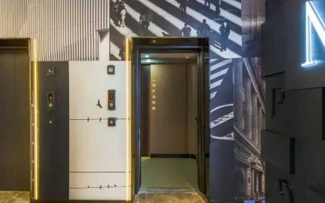 Ni Hao Hotel (Dezhou Laoling Debaiguangchang)