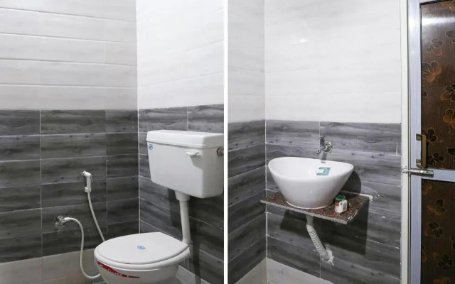 Hotel Shiv Kunj by OYO Rooms
