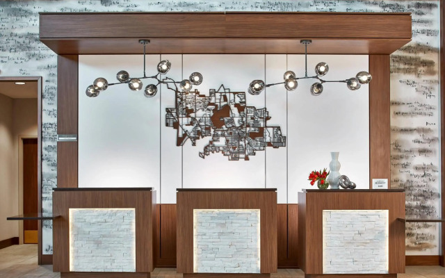 Renaissance Chicago Glenview Suites Hotel