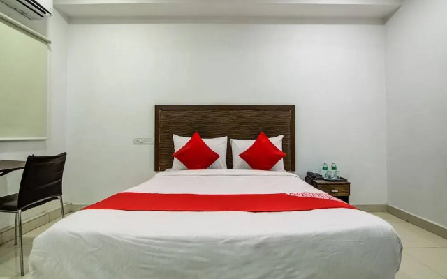Helican Tradition By OYO Rooms