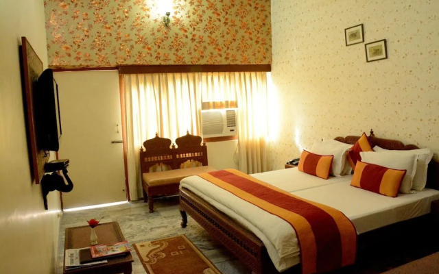 Hotel Chandrawati Palace