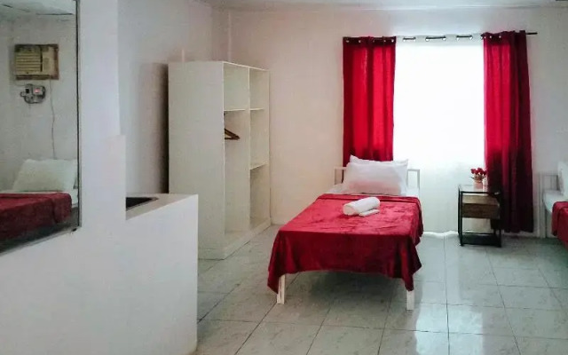 RedDoorz @ Rio Bella Lacson St. Bacolod