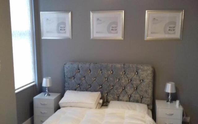 Lansdown House Bed & Breakfast