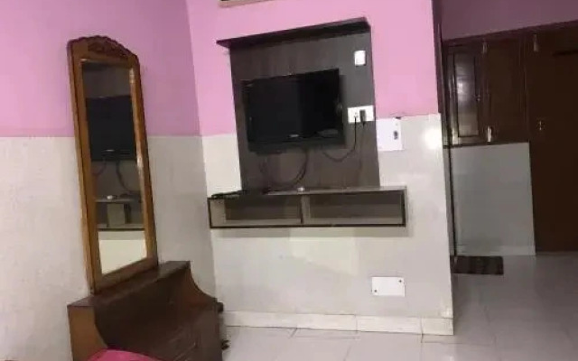 OYO 87010 Sangam Guest House