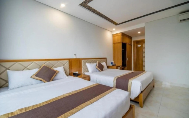 La Lune Hotel