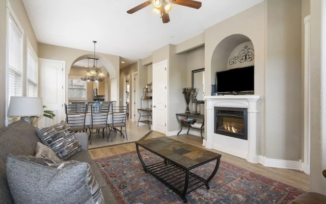 Blue Bird Hideaway - Near Silver Dollar City