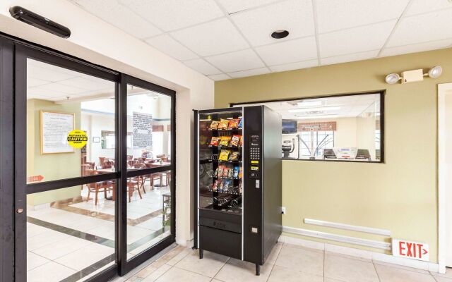 Quality Inn near SeaWorld - Lackland