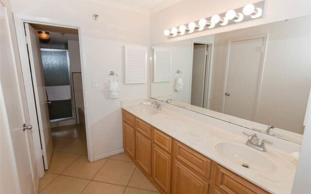 Summerchase 1008 - 3 Br condo by RedAwning