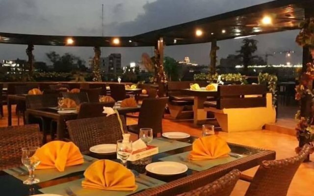 Maisonette Hotel & Resort - Lahore