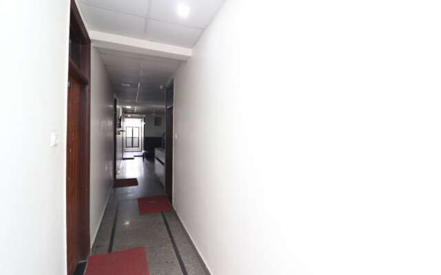 Collection O 80995 Hotel Dev Residency